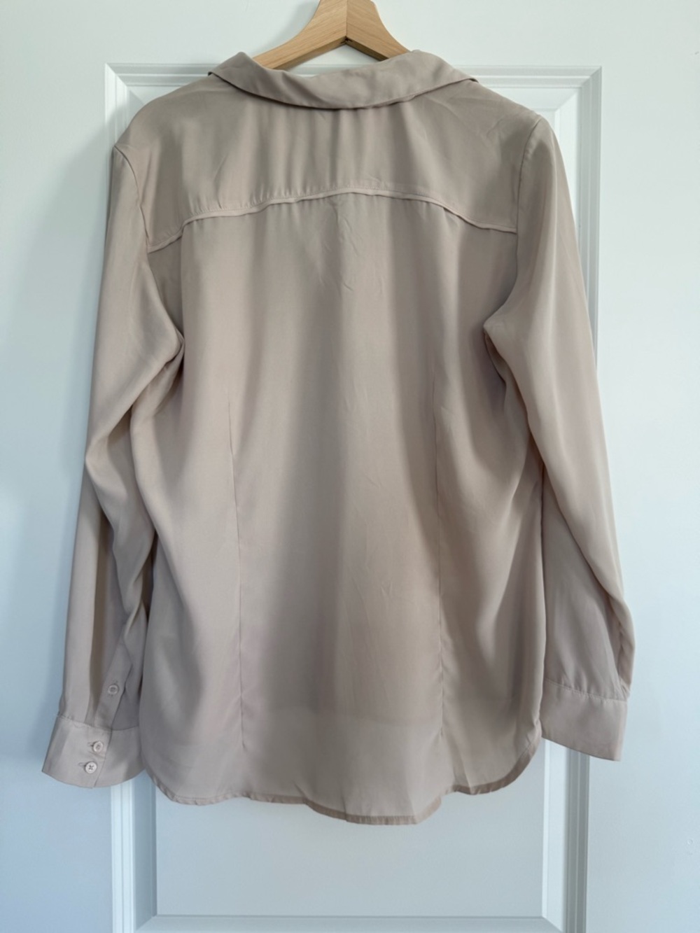 H&M Tan Long-Sleeve Button Front Blouse - Picture 2 of 7